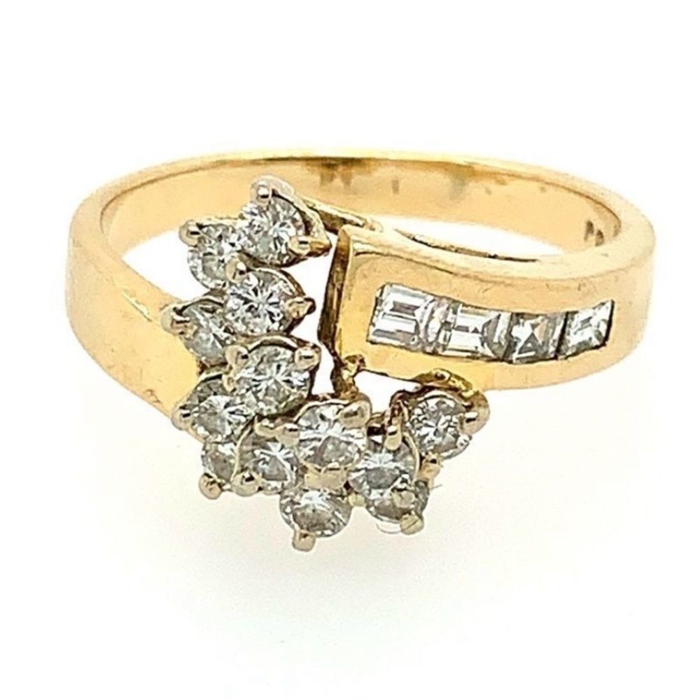 Stunning14k Gold Diamond‎ Ring